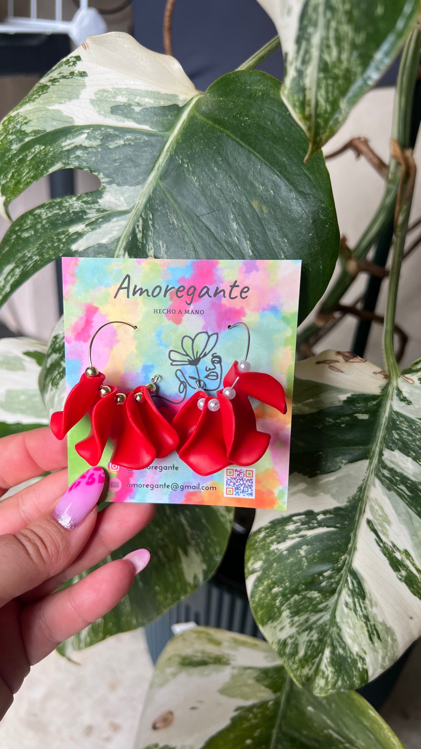 Pétalos en aro y abalorios