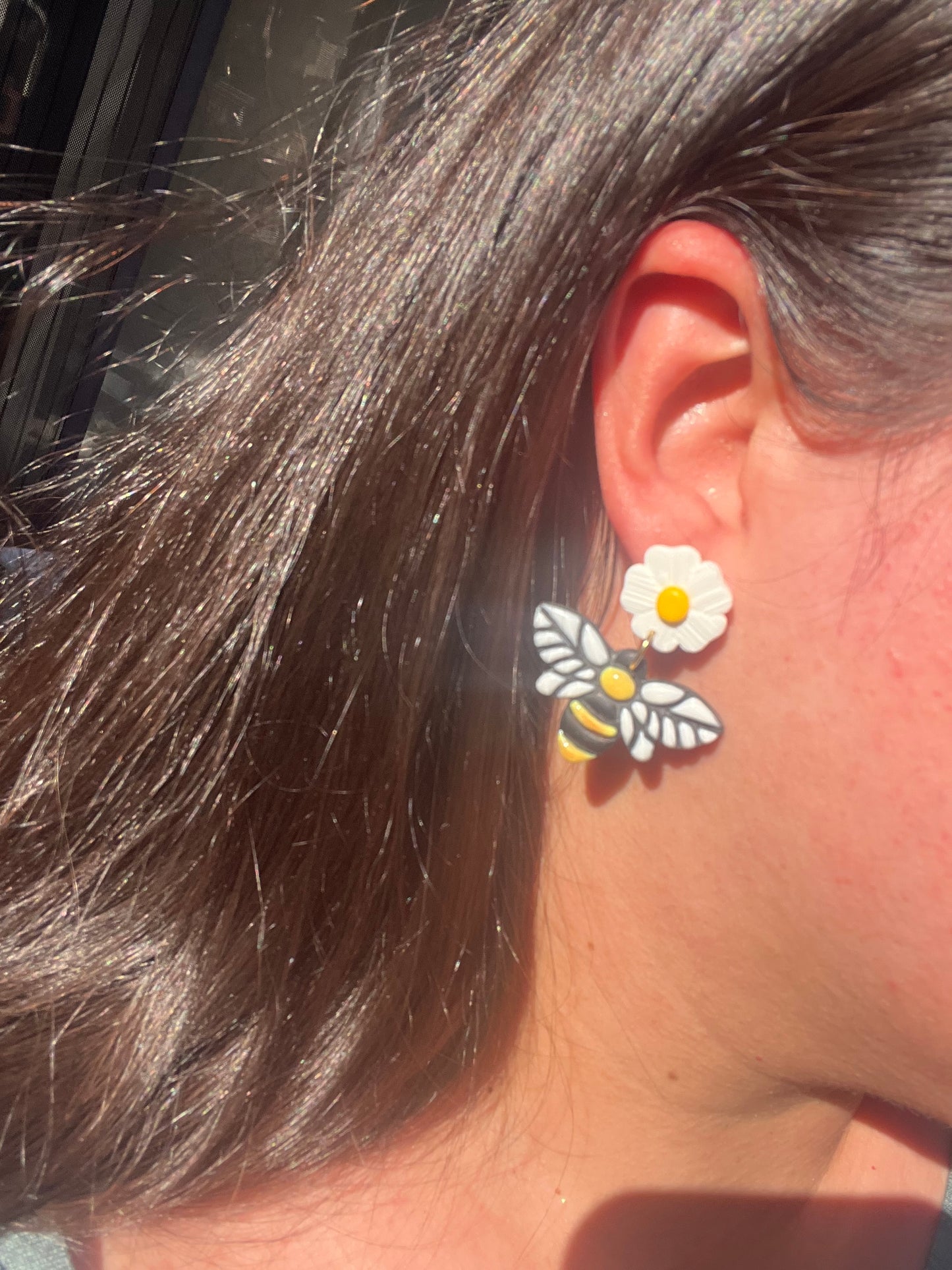 Abeja con flor