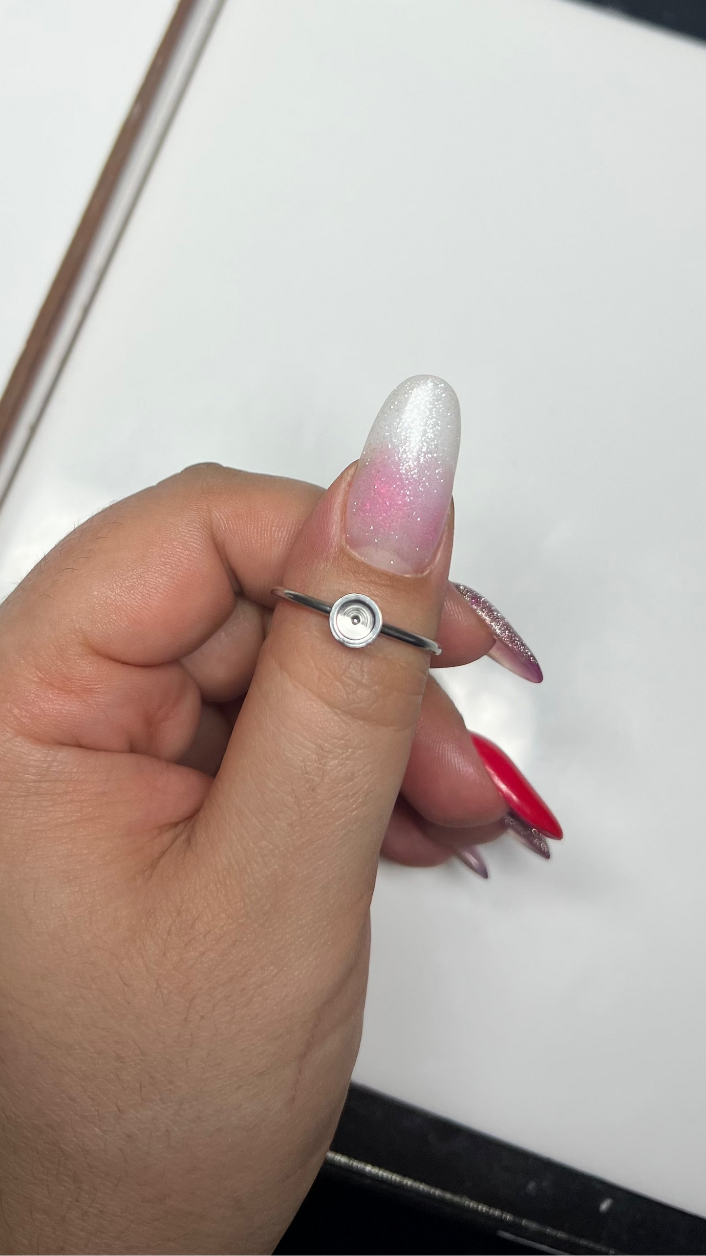 Anillo "Amor Profundo" encapsulado Flores