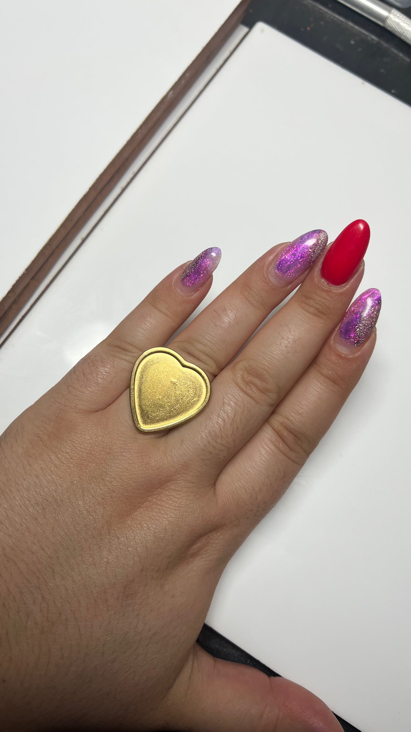 Anillo "Amor Profundo" encapsulado Flores