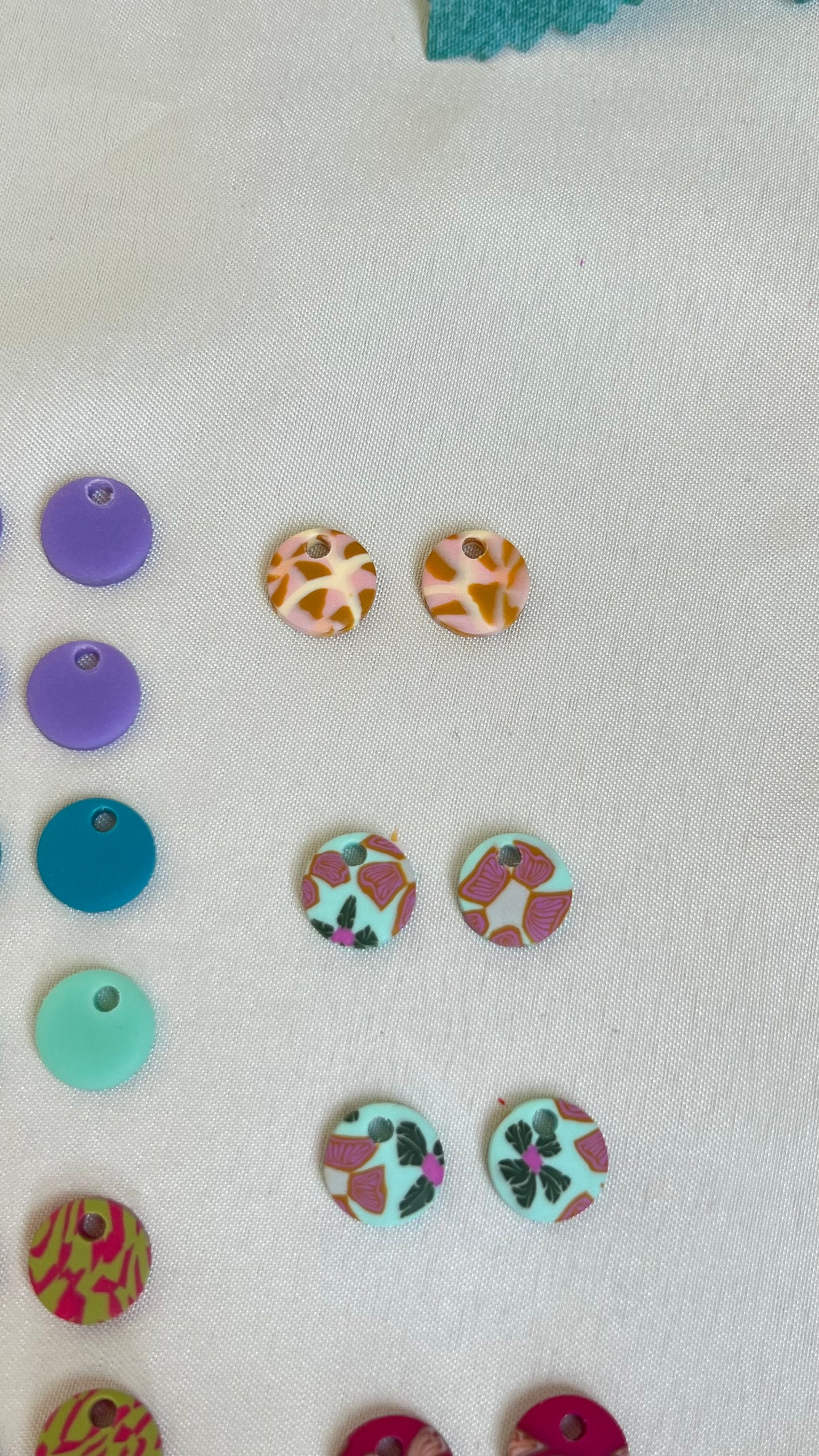 Mia MINI Piezas Charm