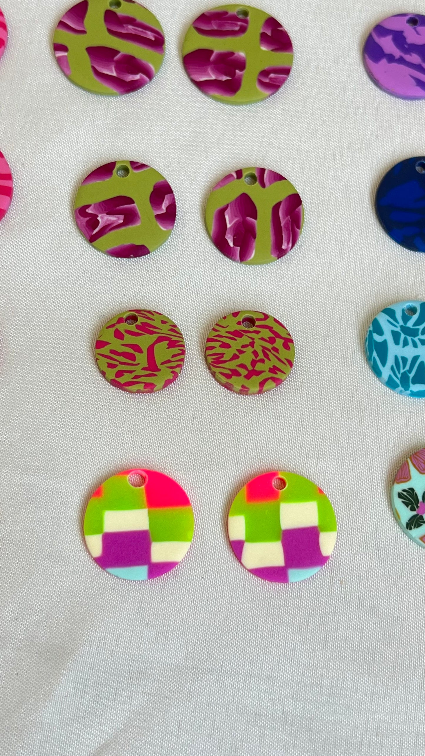 Mia MEDIANAS Y GRANDES Piezas Charm